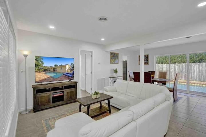 Beautiful 4 Bedrooms/Pool/Walk To Beach Deerfield Beach Eksteriør bilde