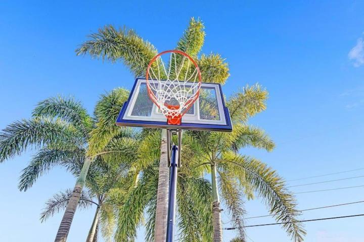Beautiful 4 Bedrooms/Pool/Walk To Beach Deerfield Beach Eksteriør bilde
